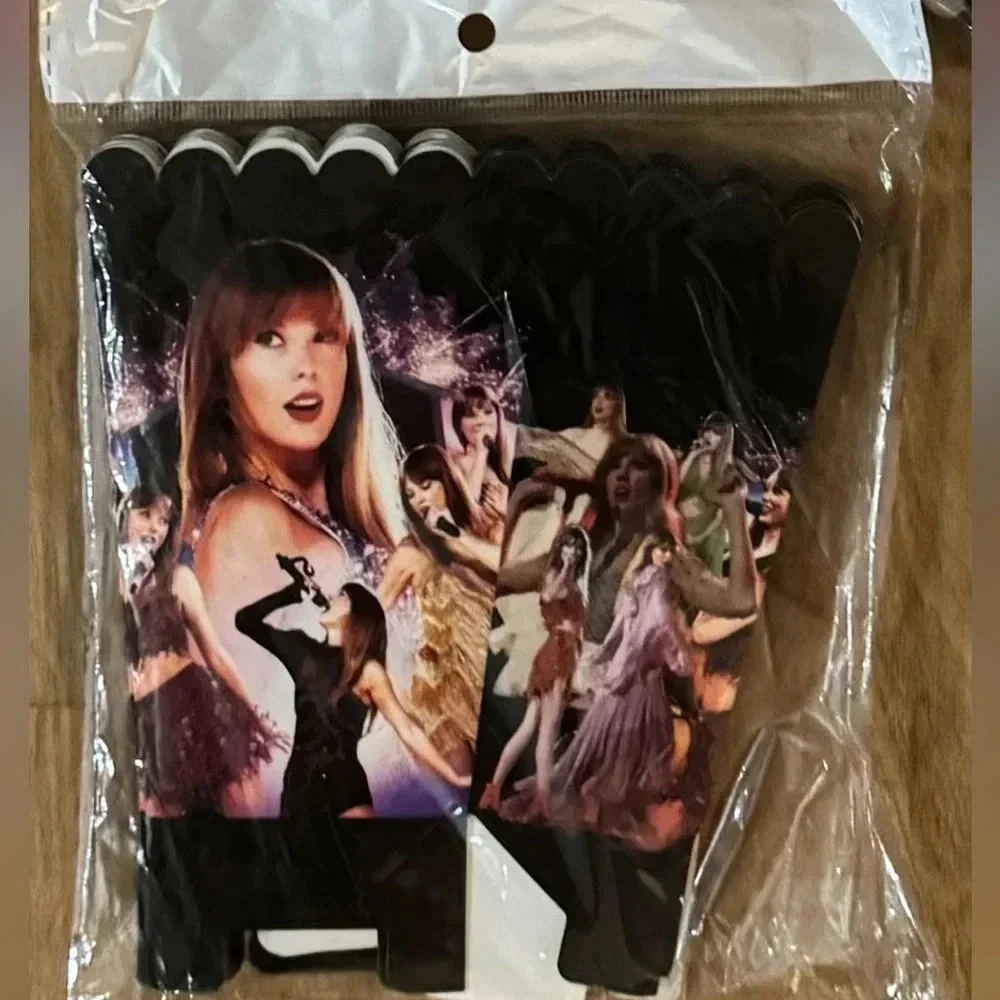 5 pack of Taylor Swift Party buckets popcorn card stock foldable SHOWGIRL